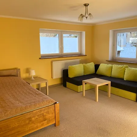 Dom W Kotlinie Lodge *